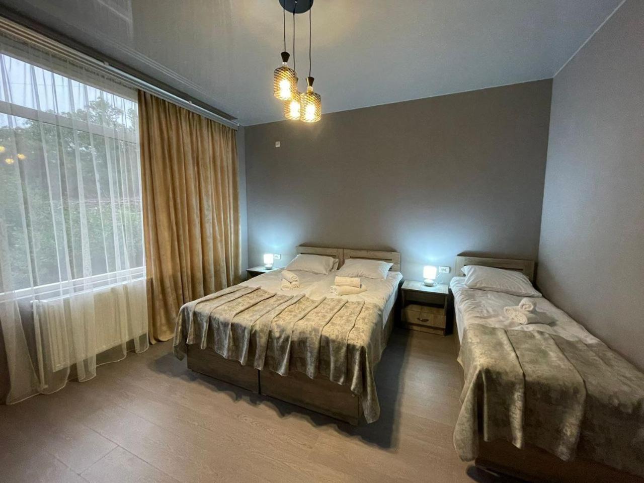 Hotel Lumi Zugdidi Buitenkant foto